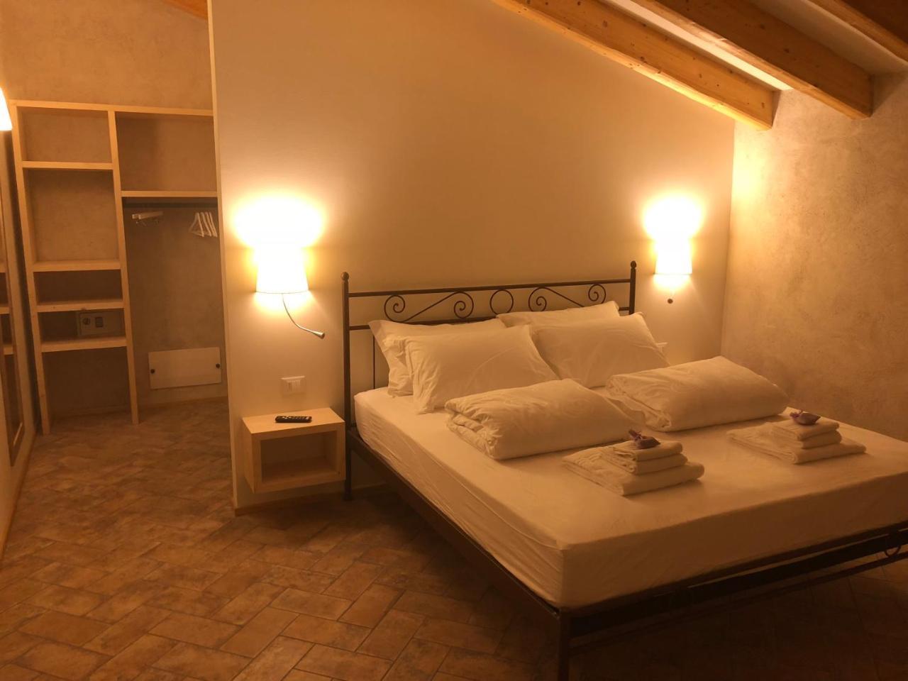 Agriturismo2Laghi Понти-суль-Минчо Экстерьер фото